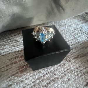 🌹Elegant Women’s 10K Gold - Blue Topaz Ring